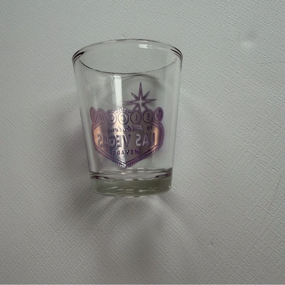 VTG‎ Welcome to Fabulous Las Vegas Nevada clear purple shot glass 2.5”
